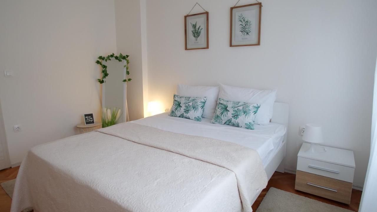 Arena Apartment With 3 Bedrooms In The City Center Pula Eksteriør billede