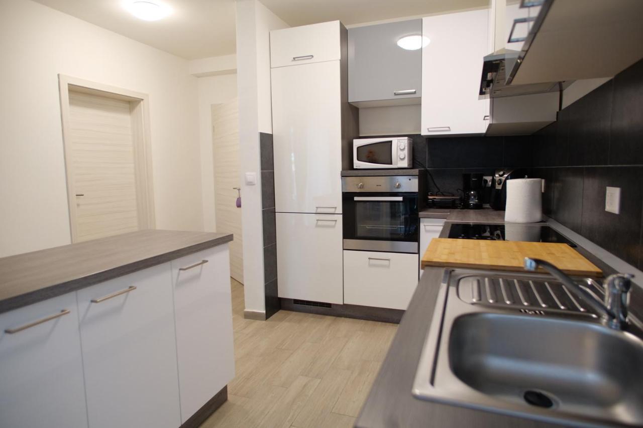 Arena Apartment With 3 Bedrooms In The City Center Pula Eksteriør billede