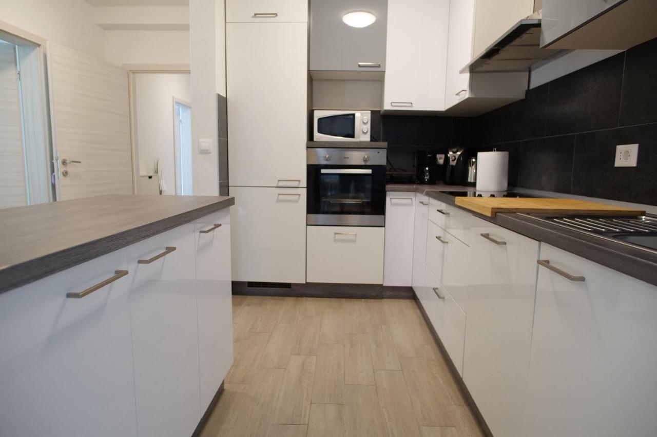 Arena Apartment With 3 Bedrooms In The City Center Pula Eksteriør billede