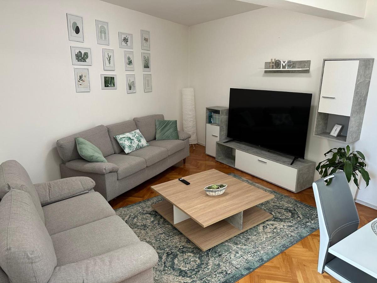 Arena Apartment With 3 Bedrooms In The City Center Pula Eksteriør billede